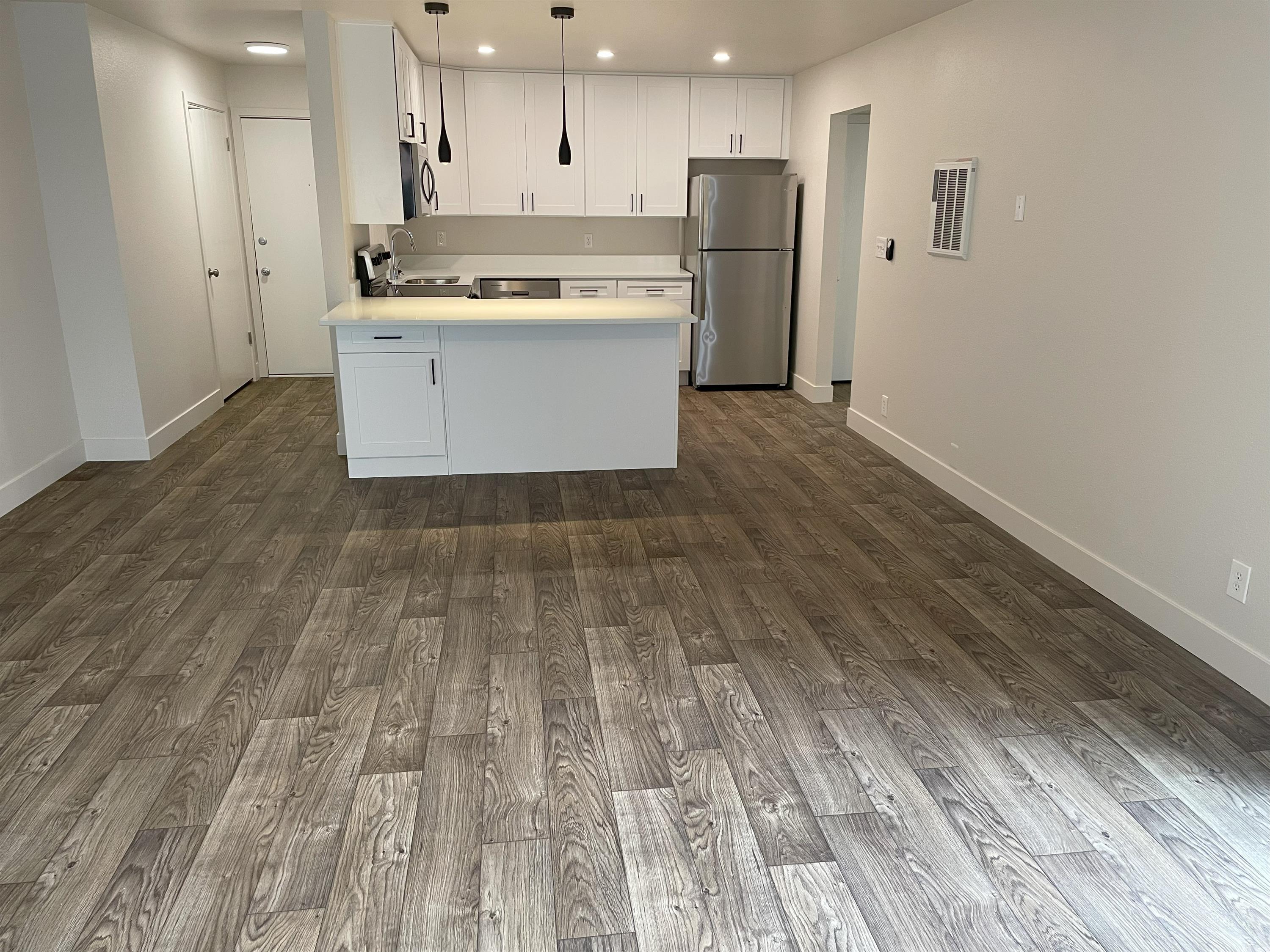 172 W. Clinton Ave. #105
